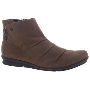 Bussola brown ankle boots